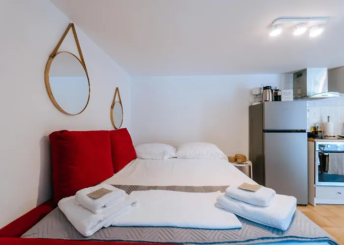 Sibylla Deluxe With Terrace And Hammock شقة